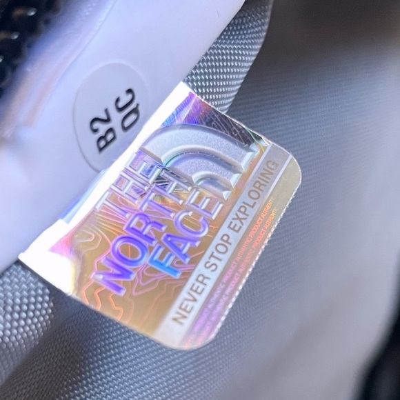 The North Face Unisex Jester 28 Liter Backpack In Black - Picture 7 of 7